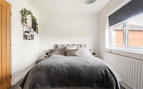 Byron Square Cottage